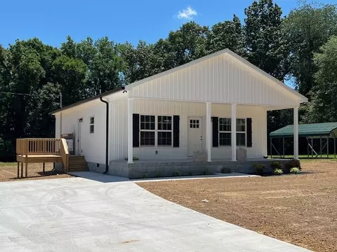 207 Ake St, Estill Springs, TN 37330