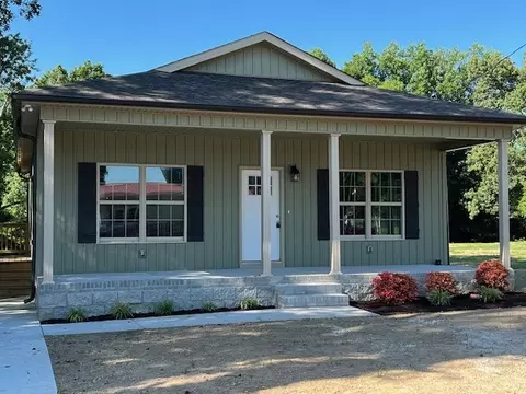 205 Ake St, Estill Springs, TN 37330