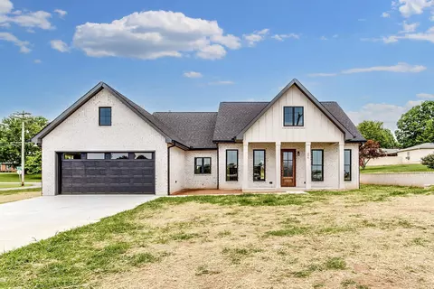 206 Country Club Rd, Winchester, TN 37398