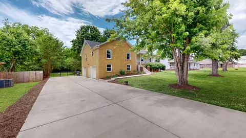 Exterior - 1119 Tomahawk Trce, Murfreesboro, TN 37129 photo 5 of 15