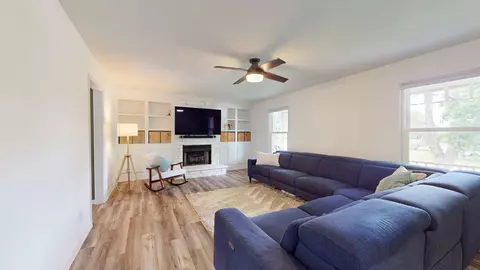 Living - 1119 Tomahawk Trce, Murfreesboro, TN 37129 photo 1 of 2