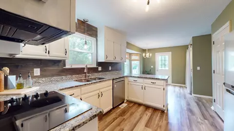 Kitchen - 1119 Tomahawk Trce, Murfreesboro, TN 37129 photo 1 of 4