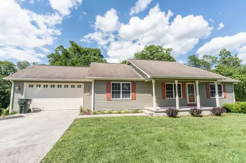 52 Premier Dr, Crossville, TN 38555
