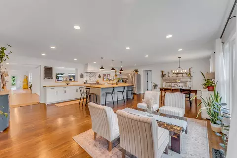 305 Meadowlawn Dr, Franklin, TN 37064