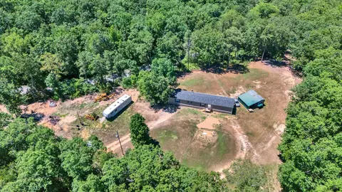 65 Churt Pit Rd, Linden, TN 37096