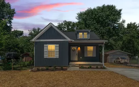 1819 Woodland St, Springfield, TN 37172