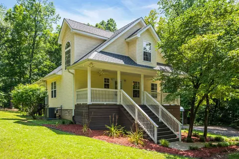 1593 Myatt Loop Rd, Burns, TN 37029