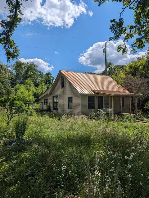 7490 Charlotte Pike, Nashville, TN 37209