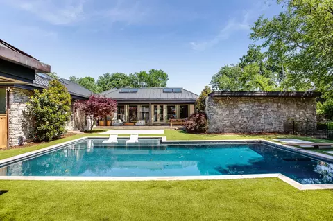 6210 Hickory Valley Rd, Nashville, TN 37205