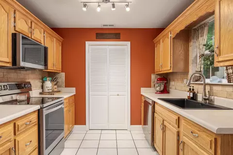 565 Van Dell Dr, Rock Spring, GA 30739 photo 8