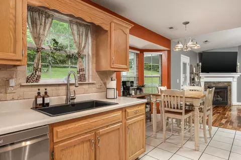 565 Van Dell Dr, Rock Spring, GA 30739 photo 10