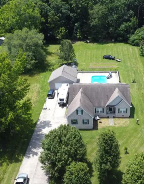 639 Akersville Rd, Lafayette, TN 37083