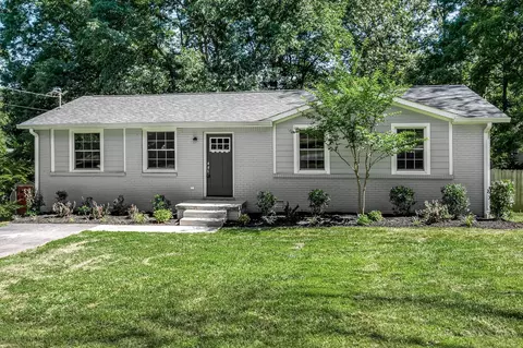 148 Ravenwood Cir, Dickson, TN 37055