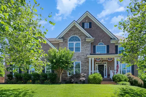 2192 Loudenslager Dr, Thompsons Station, TN 37179
