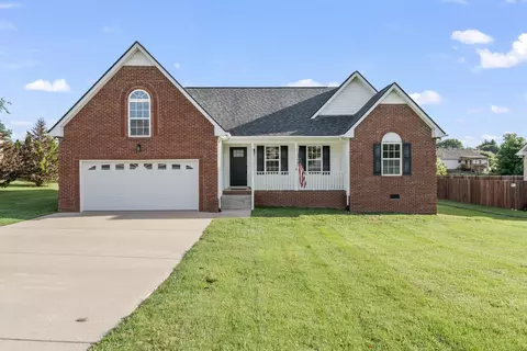 2061 Sunday Silence Dr, Greenbrier, TN 37073