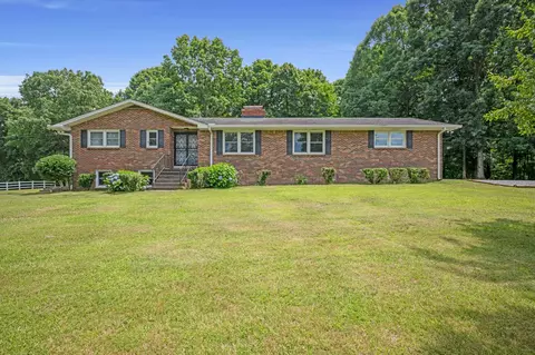 1300 Two Mile Rd, Burns, TN 37029