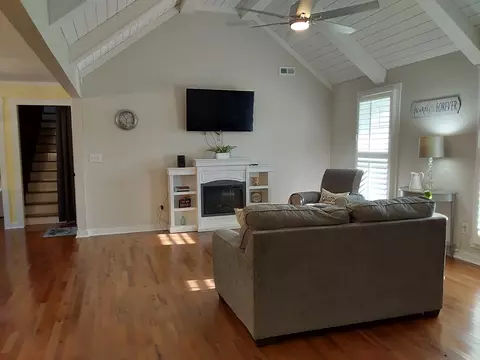 Living - 7145 Lone Eagle Dr, Murfreesboro, TN 37128 photo 3 of 3