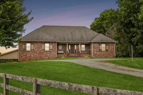 2528 Old Washington Rd, Cedar Hill, TN 37032