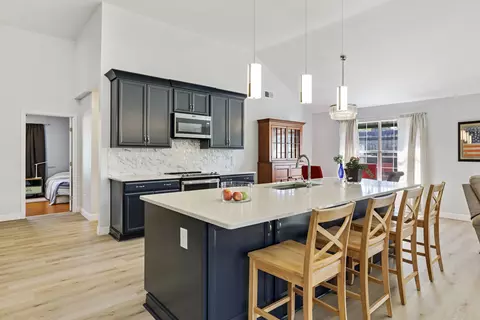 2801 Meadow Gln, Mount Juliet, TN 37122