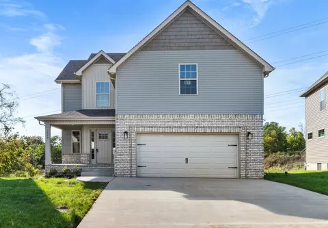 1669 Heritage Dr, Clarksville, TN 37043