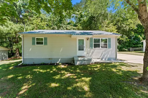 106 7th Ave SW, Winchester, TN 37398