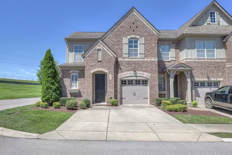 1970 Newark Ln, Thompsons Station, TN 37179