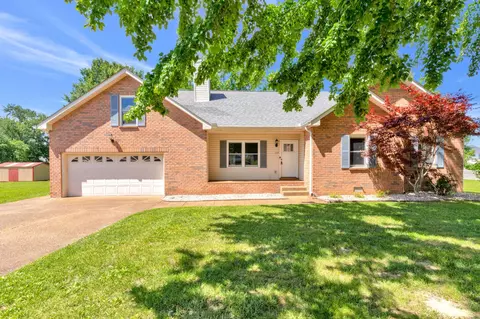 112 Grant Ct, Portland, TN 37148