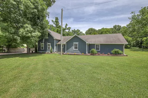 Exterior - 223 Rucker Rd, Murfreesboro, TN 37127 photo 13 of 21