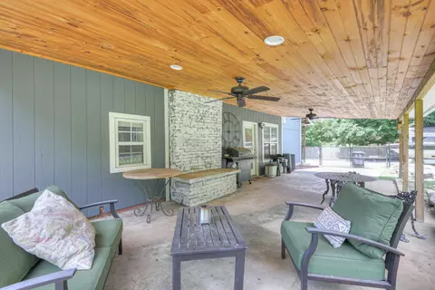 Exterior - 223 Rucker Rd, Murfreesboro, TN 37127 photo 6 of 21