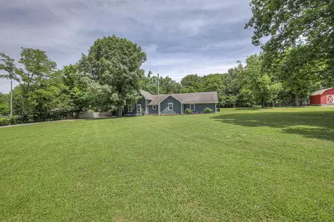 Exterior - 223 Rucker Rd, Murfreesboro, TN 37127 photo 14 of 21