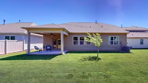 Exterior - 6306 Birchtree Dr, Murfreesboro, TN 37128 photo 7 of 10