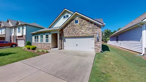 Exterior - 6306 Birchtree Dr, Murfreesboro, TN 37128 photo 3 of 10