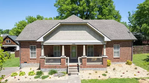 1021 Burchwood Ave, Nashville, TN 37216