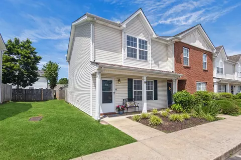 416 Arapaho Dr, Murfreesboro, TN 37128