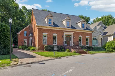 13 Thorndale Ct, Nashville, TN 37215