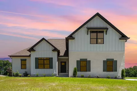 630 Bass Rd, Bethpage, TN 37022