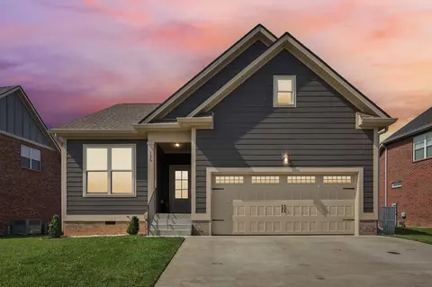 136 Cottage Ln, Clarksville, TN 37043