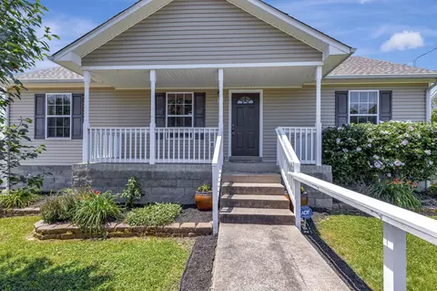 213 Grant Ave, Oak Grove, KY 42262