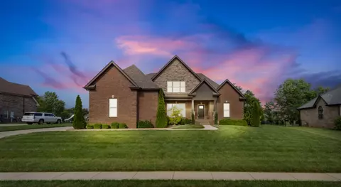 3053 Eliza Dr, Clarksville, TN 37043
