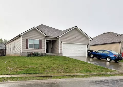 1564 Parkside Dr, Clarksville, TN 37042
