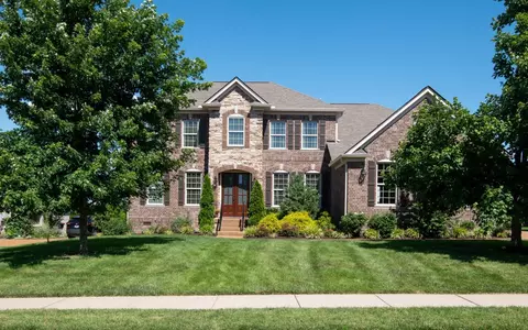 2157 Gorden Xing, Gallatin, TN 37066