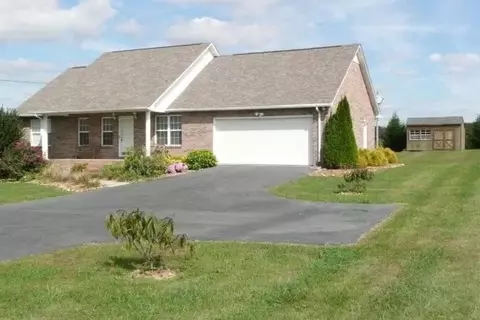 409 Okalona Rd, Livingston, TN 38570