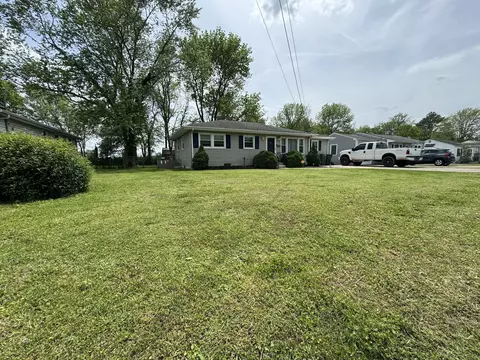 820 Meadowlane Dr, Lebanon, TN 37087