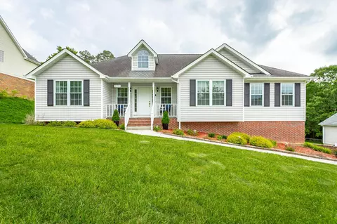 6758 River Stream Dr, Harrison, TN 37341