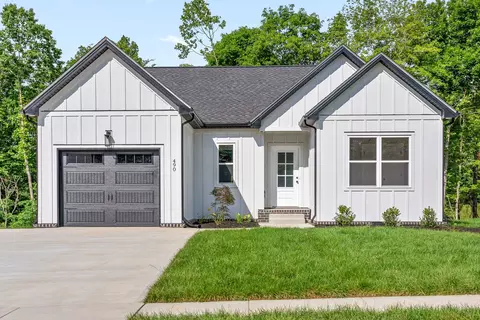 301 Wayne Hall Rd, Clarksville, TN 37040