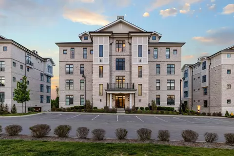 1024 Club View Dr #D101, Gallatin, TN 37066