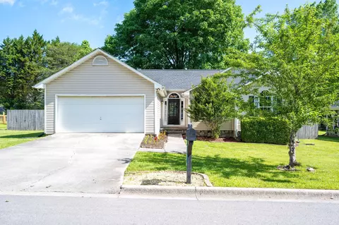 1806 Glenbrook Pl, Dalton, GA 30720