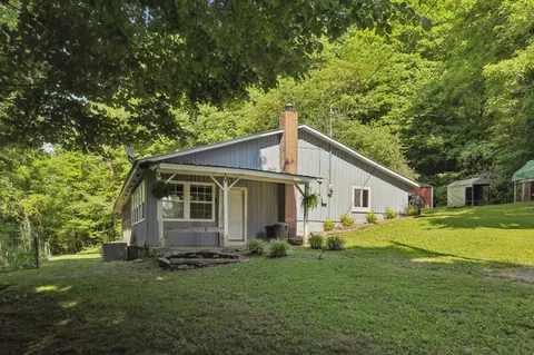 4246 Westfork Creek Rd, Westmoreland, TN 37186