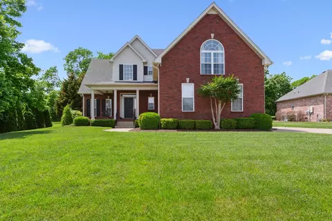 1026 Wyndham Dr, Gallatin, TN 37066