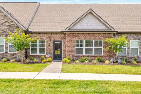 911 Meadowcrest Way, Lebanon, TN 37090
